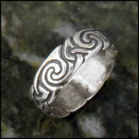 Dal Riada Sterling Silver Celtic Ring R6 Celtic Knot Rings, Silver Celtic Jewelry, Knot Rings, Silver Celtic Rings, Rings In Silver, Colored Diamond Jewelry, Delicate Gold Jewelry, Pure Gold Jewellery, Celtic Ring