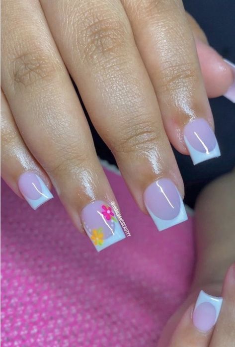 Short Nails For Black Girls Acrylic, Nail Inspo Black Girls Short, Nail Set Ideas Short, Preppy Nails, Teen Nails, Girly Acrylic, French Tip Nail Designs, Short Square Nails, Girly Acrylic Nails