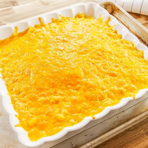 Southern Baked Mac and Cheese Layered Mac And Cheese, Southern Baked Mac And Cheese Recipe, Southern Baked Mac And Cheese, Southern Macaroni And Cheese, Southern Mac And Cheese, Cheesy Macaroni, Baked Mac And Cheese Recipe, Best Thanksgiving Recipes, Holiday Dinner Party