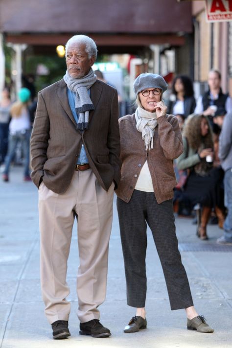 47 Times Diane Keaton Looked Exactly Like Diane Keaton | HuffPost Life Mode Over 50, Laugh Lines, Hollywood Men, Mode Chanel, Morgan Freeman, Diane Keaton, Stylish Couple, Mode Boho, Advanced Style