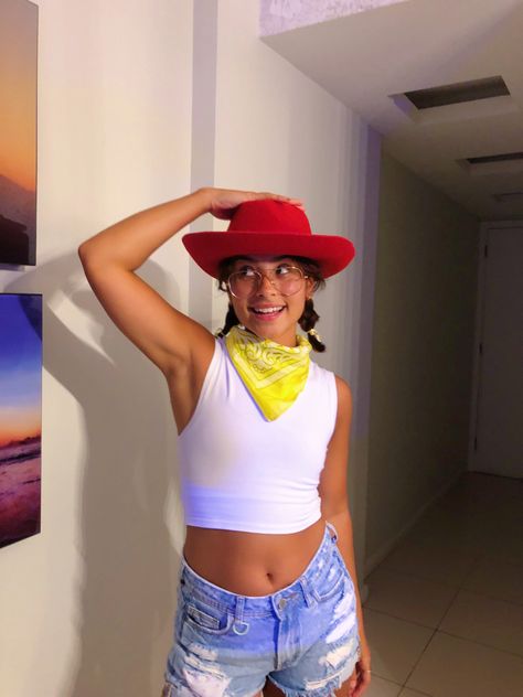 jessie, toy story, costume, halloween, carnival, cowboy, red hat, glasses, braids Jessie Costume Diy, Diy Jessie Costume, Jessie Halloween Costume, Jessie Halloween, Jessie Toy Story Costume, Jessie From Toy Story, Jessie Costume, Toy Story Costumes, Jessie Toy Story