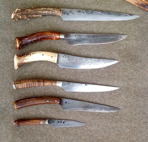 Longhunter Knives.   #Longhunter #ScottSummerville #MattLesniewski #JoeSeabolt #HershelHouse #ColonialKnife Longhunter Knife, Antler Knife, Forging Knives, Benchmade Knives, Knife Patterns, Forged Knife, Carving Knife, Cool Knives, Knife Sheath