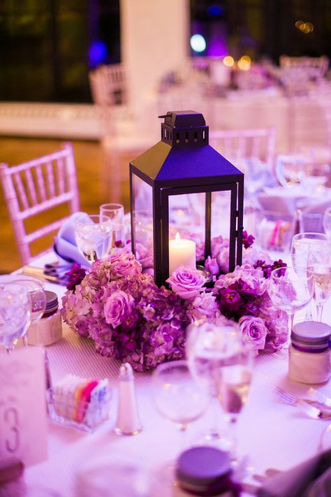 Lilac Quinceanera Table Decorations, Lilac Quinceanera Centerpieces, Purple Quince Centerpieces, Purple Butterfly Quinceanera Theme, Lavender Quinceanera Decorations, Lavender Quinceanera Ideas, Rapunzel Quince, Butterfly Quinceanera Theme, Quince Centerpieces