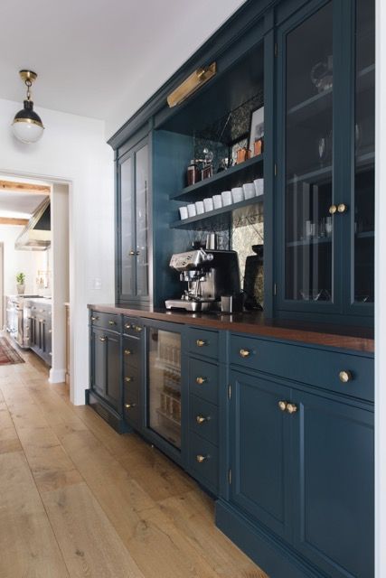 butlers pantry navy cabinets; antique mirror backsplash; jean stoffer design Jean Stoffer, Dining Room Cabinet, Home Coffee Stations, Industrial Interior Design, Blue Cabinets, Farmhouse Style House, Modern Farmhouse Style, Home Decor Kitchen, A Kitchen