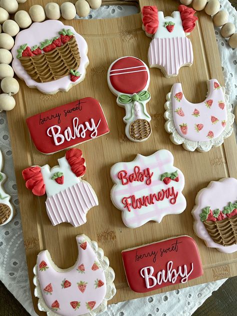 Girl Baby Shower Themes, Summer Baby Shower Themes, Sweet Baby Shower Ideas, Girl Shower Themes, Strawberry Shortcake Party, Baby Shower Theme Decorations, Strawberry Baby, Cherry Baby, Strawberry Party