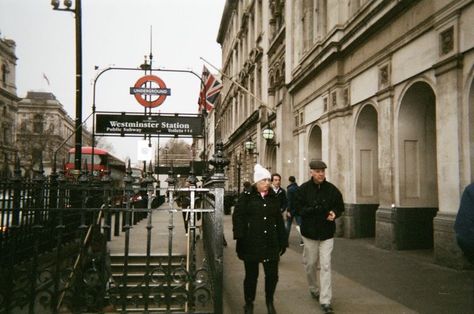 London On Film Camera, London On Film, Westminster Station, Film Camera Photography, London Dreams, Royal Elite, London Film, จีซอง Nct, Film Pictures