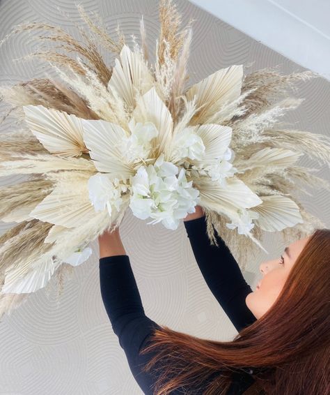 Xxl Pampas Wall Salon Decor Pampas Wedding Decor Swags and Arches Pampas Mirror Surround Pampas Wings - Etsy Pampas Mirror, Pampas Wings, Pampas Wedding Decor, Pampas Wall, Flower Wall Decor Diy, Pampas Wedding, Boho Backdrop, Wedding Background Decoration, Grass Wedding