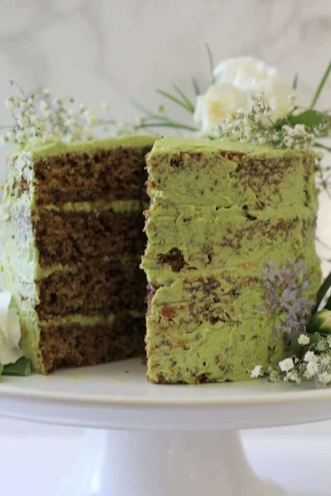 Jasmine Tea Cake with Matcha Buttercream and Raspberry Jam Jasmine Flavored Desserts, Green Tea Baking Recipes, Tea Cake Flavors, Tea Flavored Cake, Tea Infused Cake, Tea Flavored Desserts, Tea Infused Desserts, Tea Deserts, Matcha Cakes