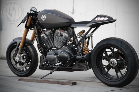 Roland Sands HD XR 1200 Cafe Racer Harley Davidson Helmets, Roland Sands Design, Motos Yamaha, Roland Sands, Harley Davidson Wallpaper, Мотоциклы Cafe Racers, Suzuki Bandit, Moto Cafe, Cafe Bike