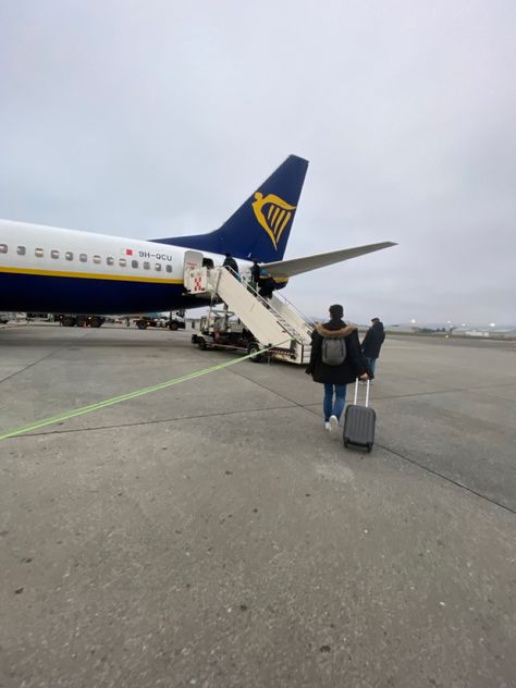 #flight #italy #germany #city #travel #coupleideas #winter #ryanair #airport Germany Airport, Germany City, City Travel, My Photo Gallery, Anime Artwork, Sicily, Photo Gallery, Flight, Photo Galleries