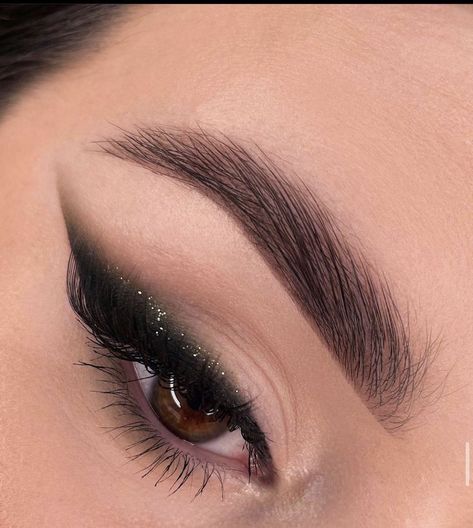 Black Eye Makeup, Eye Makeup Images, Silver Makeup, Prom Eye Makeup, Cute Eye Makeup, Eye Makeup Pictures, Pinterest Makeup, Makijaż Smokey Eye, Eye Makeup Designs