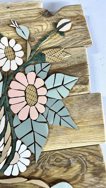 Mosaic Floral Pattern, Mosaic Flowers Patterns, Flower Mosaic Art, Stained Glass Mosaic Patterns, Tile Mosaic Art, Flower Mosaic, Mosaic Art Diy, Lady Portrait, Flower Mural