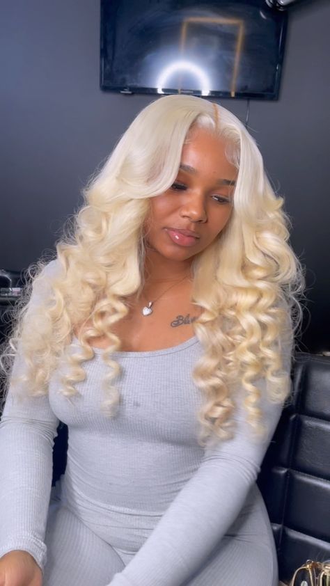 613 Wig Wand Curls, Wand Curls On Blonde Wig, Wand Curls Blonde Wig, Blonde Wig Wand Curls, Blonde Wand Curls Black Women, Wond Curls Frontal Wig, Blonde Wand Curls, Blonde Quickweave, Blonde Wig With Curls