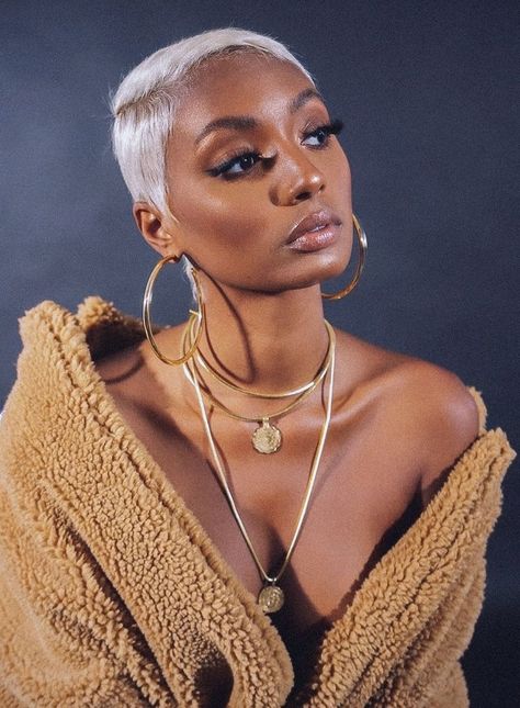 Sleek Short Hair, Natural Hair Short Cuts, Short Hair Black, Short Hair Pixie Cuts, Short Sassy Hair, Sassy Hair, Platinum Blonde Hair, Short Blonde, Short Natural Hair Styles