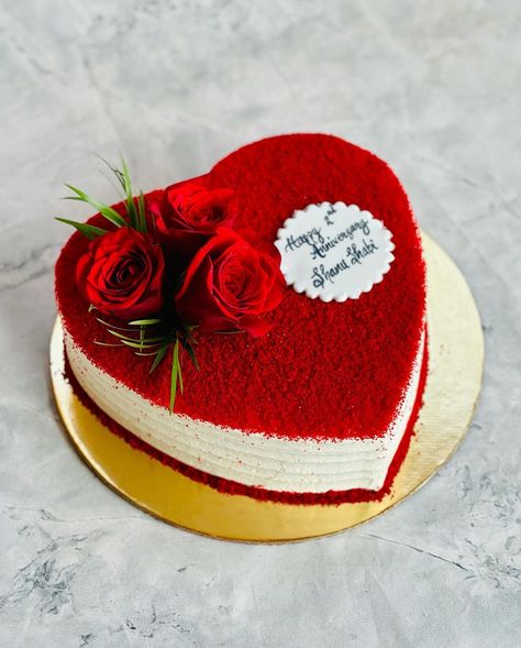 Order fresh & delicious cake online from Birthdaymasti.com and enjoy Free Delivery On Orders Above RS. 1000* Cake 🎂| Chocolate 🍫| Flowers 🌹| Decorative items🎊 | Gifts Item 🎁 . 👉 https://www.birthdaymasti.com/ . Call/WhatsApp:📱+91 8800-709-929 . COD/ Gpay/ Paytm/ phone pay Available #Birthdaymasti #birthdaycake #forlovedones #cakeforbirthday #CustomizedThemeCake #specialcake #special #specialone #cakeforlovedones #deliciouscake #customizedcakes #themecake #chocolatecake #redvelvetcake 25th Anniversary Cake Ideas, Red Velvet Cake Decoration, Anniversary Cake Ideas, 25th Anniversary Cake, Red Velvet Cakes, Heart Cake Design, Fruit Birthday Cake, Anniversary Cake Designs, Velvet Cakes