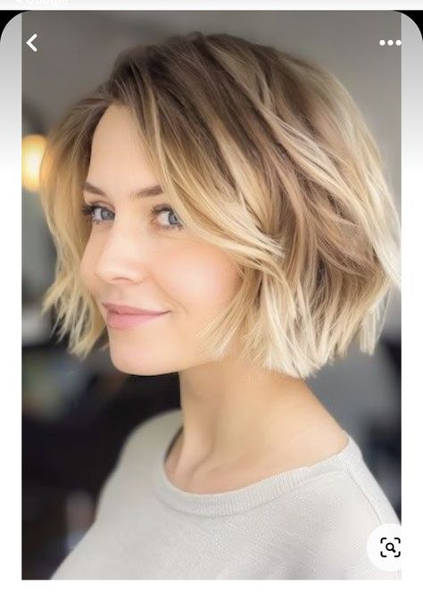 Thick Hair Chin Length Bob, Short Highlighted Bob, Julianna Hough Hair Short Bobs, Hairstyles Chin Length Hair, Hairstyle Women 2024, Hair Color To Make Hair Look Thicker, Short Blonde Bob Hairstyles Fine Hair, Cute Short Length Hairstyles, Preppy Bob Hairstyles