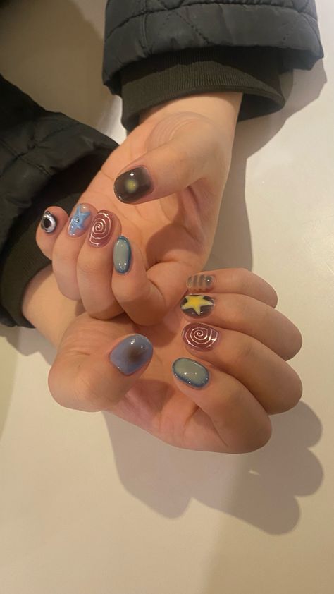 Short Nail Designs Different Colors, Nails Design Multi Color, Nail Inspo Indie, Nail Inspo Design Short, Subtle Cute Nails, Short Nails Painted Simple, Moon On Nails Art Designs, Natural Fun Nails, Nail Inspo Different Colors