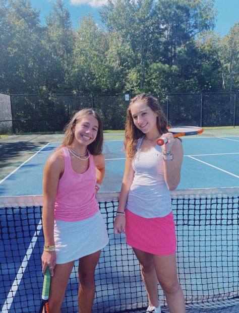 Cute Tennis Outfit Aesthetic, Tennis Preppy Outfits, Preppy Tennis Aesthetic, Preppy Golf Outfit, Preppy Tennis Outfit, Tennis Outfit Preppy, Tennis Girl Outfit, Tennis Lululemon, Lululemon Fits