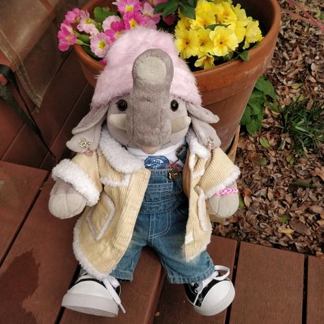 Build A Bear Outfits Aesthetic, Build A Bear Ideas, Cute Build A Bears, Build A Bear Aesthetic, Bear Ideas, Elephant Fashion, Build A Bear Outfits, Baby Animal Drawings, Stuff Animals