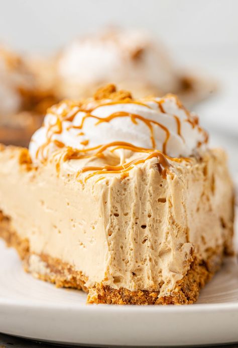 No Bake Cookie Butter Pie (Biscoff Cream Pie with Speculoos) Cookie Butter Pie No Bake, Biscoff Cookie Pie Recipe, Biscoff Cream Pie, No Bake Cookie Pie, Biscoff No Bake Dessert, Thanksgiving Cream Pie, Biscoff Cookie Butter Pie, Desserts With Cookie Butter, Cookie Butter Mousse