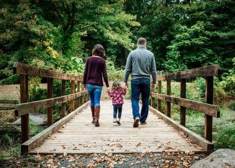 Mom Dad Toddler Photoshoot, Mom Dad And Toddler Photoshoot, Mom Dad And Son Pictures, Western Family Photos, Photography Practice, 2nd Birthday Photos, Fam Pics, Dad Pictures, Toddler Photoshoot