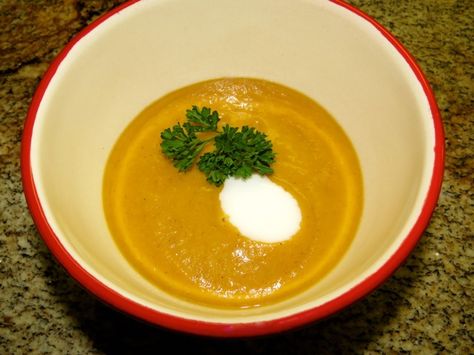 Butternut Squash Soup Martha Stewart, Martha Stewart Butternut Squash Soup, Sweet Pumpkin Soup Recipe, Butternut Squash Bisque Soup, Squash Bisque, Butternut Squash Pie, Winter Squash Soup, How To Cook Squash, Butternut Squash Bisque