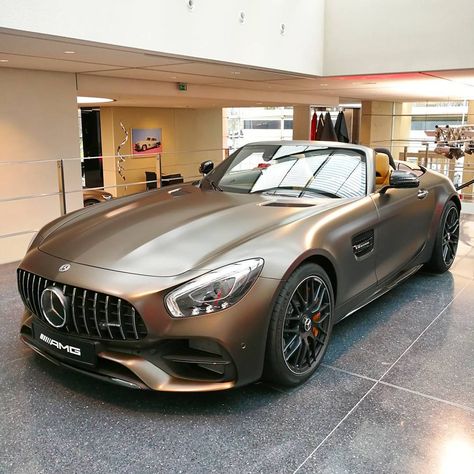 Mercedes AMG GTC Roadster Amg Gtc Roadster, Mercedes Amg Gt R, Amg Car, Mercedes Slk, Mercedes Amg Gt, Mercedes Cls, Top Luxury Cars, Luxurious Cars, Amg Gt