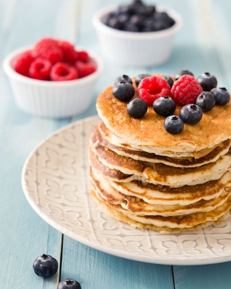 Air Fryer Pancakes, Microwave Pancakes, Easy Microwave Recipes, Scotch Pancakes, Pancake Griddle, Microwave Dessert, How To Cook Pancakes, Pancake Toppings, Griddle Recipes