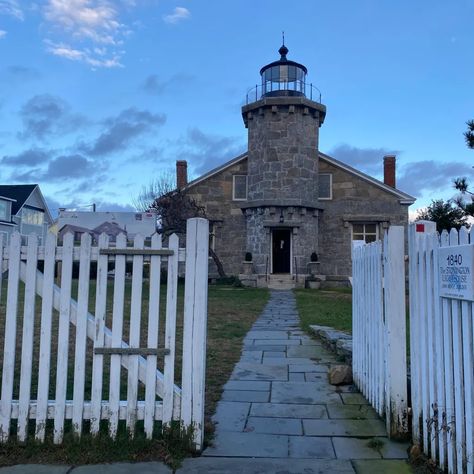 Tour of Southern New England Lighthouses - Backyard Road Trips New England Lighthouses, Coast Guard Stations, Lighthouse Point, Harbor Lights, Stone Pillars, Point Light, Red Roof, Rhode Island, Connecticut