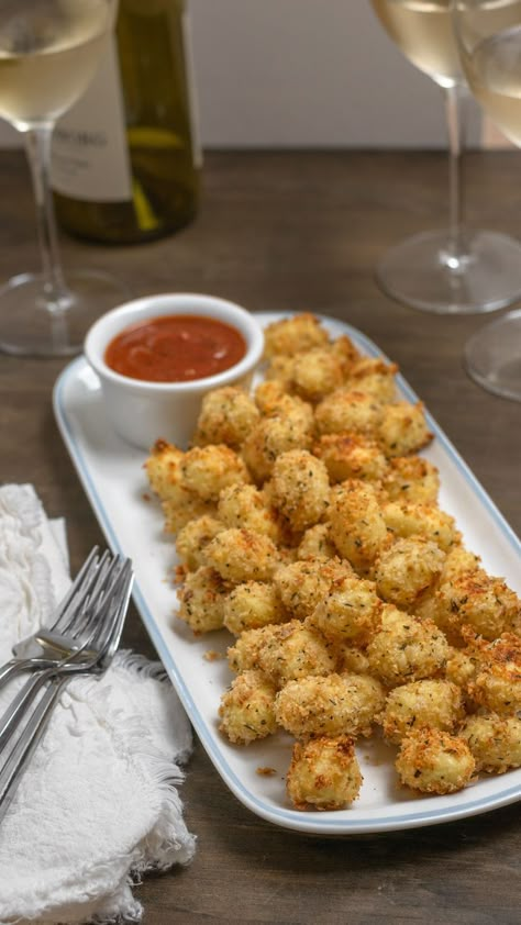 Deep Fried Gnocchi, Fried Gnocchi Recipes Easy, Gnocchi Appetizer Recipes, Mini Gnocchi Recipes, Crunchy Gnocchi, Fried Gnocchi Recipes, Gnocchi Fried, Gnocchi Appetizer, Ravioli Appetizer