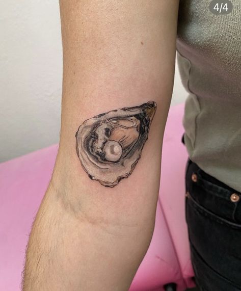 Oyster Pearl Drawing, Oyster Tattoos, Oyster Tattoo Pearl, Joshua Tattoo, Clam Tattoo, Pearls Tattoo, Oyster Tattoo, Pearl Tattoo, Shell Tattoos