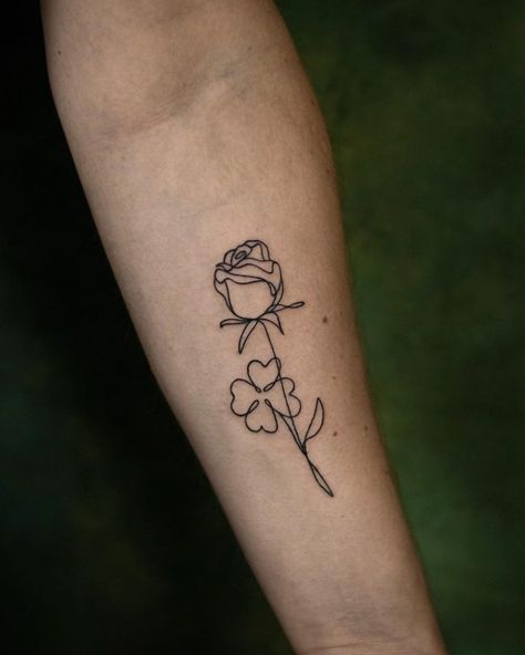 Dainty Irish Tattoo, Clover Line Tattoo, Fine Line Clover Tattoo, Irish Flower Tattoo, Clover Tattoo Ideas, Tatoo Rose, Shamrock Tattoo, Flower Side Tattoo, Ireland Tattoo