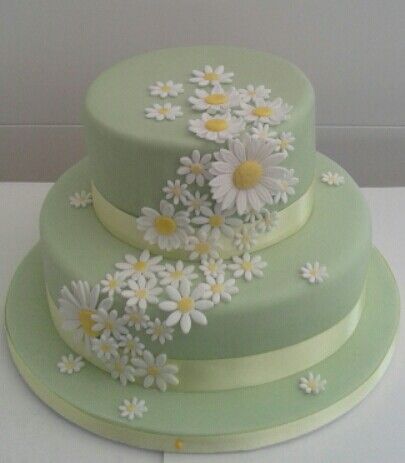 2 tier daisy cake Daisy Wedding Cakes, Green Birthday Cakes, 14th Birthday Cakes, Daisy Cake, Daisy Cakes, 2 Tier Cake, Fondant Flowers, 14th Birthday, Green Polka Dot