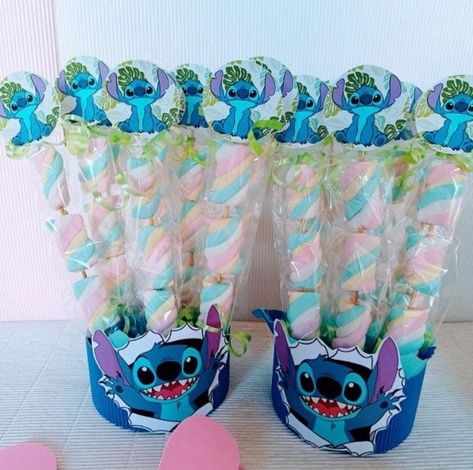 Candy Bar Stitch, Stitch Wedding Ideas, Stitch Centerpiece Ideas, Stitch Bday Party, Stitch Decorations Party, Lilo And Stitch Party Ideas, Stitch Birthday Ideas, Lilo And Stitch Birthday Party Ideas, Cumple De Stitch Ideas