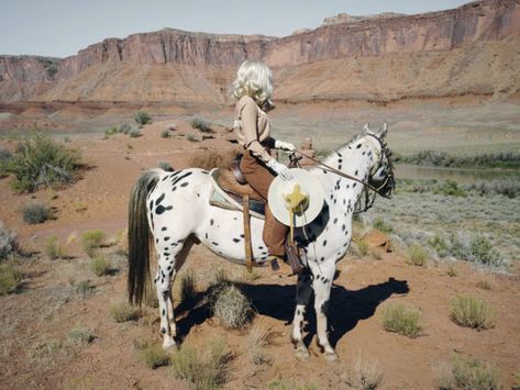 Cowboy Aesthetic, Wilde Westen, Into The West, Martin Parr, The Lone Ranger, Cowgirl Aesthetic, Photography Series, Western Aesthetic, Baby Cowboy