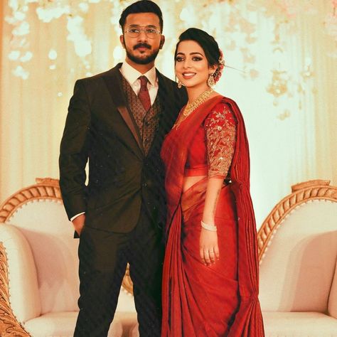 Wedding Couple Saree And Suit, Navy Blue Suit Men Wedding Color Combos, Suit And Saree Couple Poses, Register Marriage, Wedding Shorts, Indian Wedding Reception Outfits, Amsterdam Wallpaper, Navy Blue Saree, Best Indian Wedding Dresses