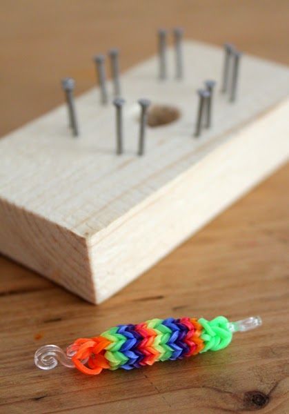 Filth Wizardry: Make your own little Loom Band looms Loom Knitting For Beginners, Rubber Band Crafts, Make Your Own Bracelet, Loom Band, Messy Art, French Knitting, Bracelets Handmade Diy, Diy Friendship Bracelets Patterns, Survival Bracelet