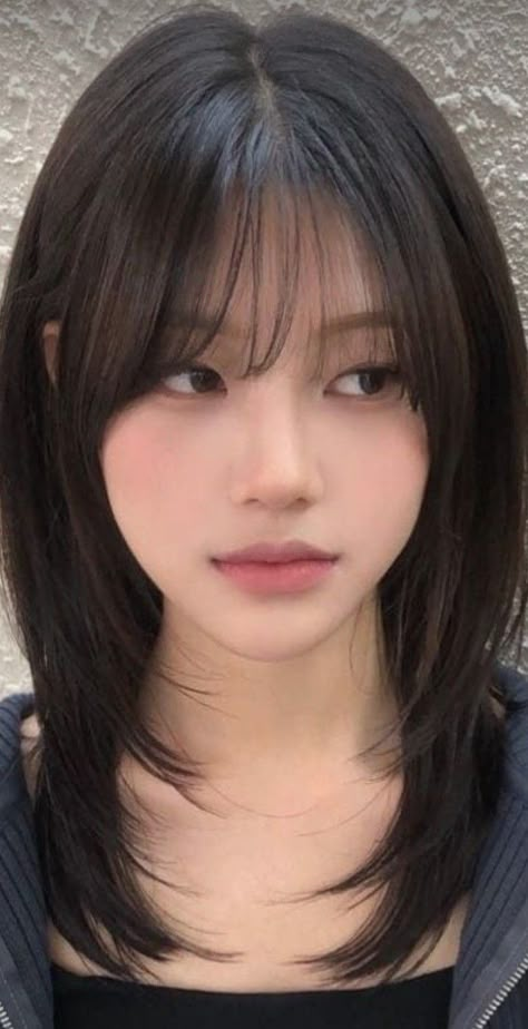 Short Wolf Haircut, Korean Short Haircut, Korean Hairstyle Ideas, Short Messy Haircuts, Pretty Hair Cuts, Hime Cut, Hairstyle Girl, Wolf Haircut, Korean Short Hair