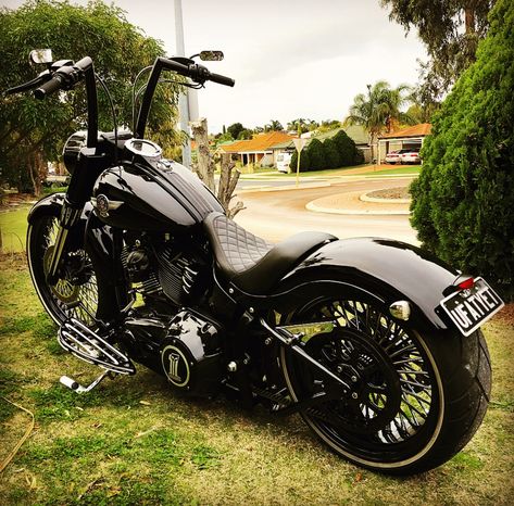 Softail Slim Custom, Fatboy Lo, Мотоциклы Harley Davidson, Harley Davidson Pictures, Custom Motorcycles Harley, Custom Street Bikes, Softail Custom, Harley Davidson Fatboy, Classic Harley Davidson