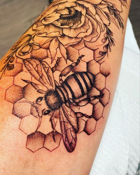 Beautiful Bee Tattoo completed by Jay Marlee. Jay Marlee is currently located at American Pride Tattoo Shop in Southfield, Michigan. Beehive Tattoo Filler, Bumble Bee With Honeycomb Tattoo, Queen Bee Honeycomb Tattoo, Bumble Bee Sleeve Tattoo, Sunflower And Bee Tattoo Black And White, Bee Tattoos For Women Sleeve, Bee And Honeycomb Tattoo Sleeve, Honeycomb Filler Tattoos, Honey Comb Tattoo Sleeve Filler