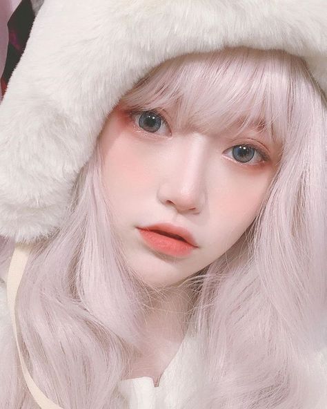 #ulzzang #ulzzanggirl Grunge Girl, Uzzlang Girl, Kawaii Girl, Cute Makeup, Girl Icons, Girl Face, Ulzzang Girl, Pretty Hairstyles