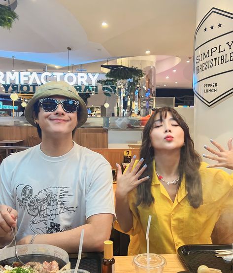 Kathniel Icon, Hoodie Outfit Casual, Hospital Photography, Gangster Girl, Daniel Padilla, Kathryn Bernardo, Hoodie Outfit, Cute Anime Pics, Aesthetic Photo