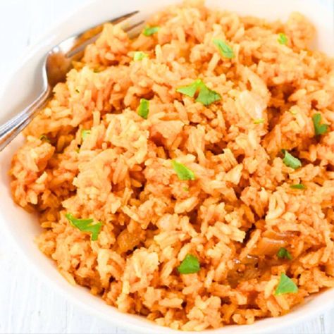 This Quick and Easy Mexican Rice is the perfect side dish to go with all of your favorite Mexican, Tex-Mex and Southwest dishes! Brown Rice Mexican Rice, Instant Mexican Rice, Quick Mexican Rice, Southwest Rice, Cheesy Mexican Rice, Mexican Fried Rice, Homemade Mexican Rice, Easy Mexican Rice, Authentic Mexican Rice