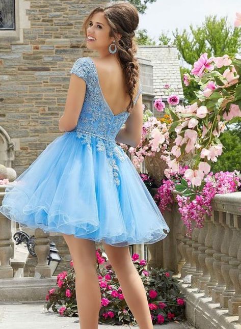 Más de 20 Vestidos de 15 Años que Amarás Cinderella Quince, Rok Tile, Gaun Koktail, Tulle Cocktail Dress, Friday Fashion, Tulle Party Dress, Full Tulle Skirt, Beaded Tulle, Short Party Dress