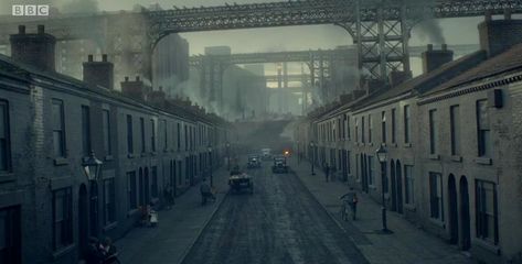 Did Birmingham ever really look anything like this? - Imgur Peaky Blinders Background, Birmingham Aesthetic, 1920s Aesthetic, London Streets, Industrial District, Angel Sculpture, Leg Sleeve Tattoo, Lego Photography, Fictional World