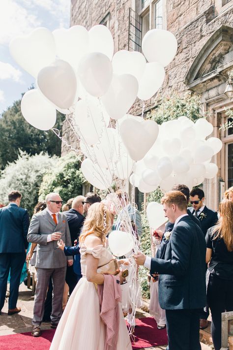 White Heart Balloons, Heart Balloons Wedding, 60s Wedding, Balloons Ideas, English Country Weddings, Blossom Wedding, Balloons Wedding, Wedding Balloon Decorations, Greek Wedding