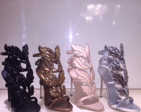 Expensive Giuseppe Zanotti Heels, Vintage Heels, Cute Heels, Fabulous Shoes, Shoe Closet, Dream Shoes, Pretty Shoes, Shoe Obsession, Sneaker Heels