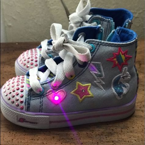 Light Up Sketchers, Bling Shoes, Skechers Shoes, Light Up, Pink Blue, Kids Shop, Color Blue, Sports, Sneakers