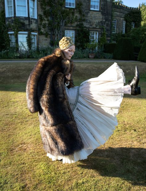 Edith Sitwell, Tim Walker Photography, Shoes Editorial, Art Partner, Marc Jacobs Shoes, Cecil Beaton, Tim Walker, Grey Gardens, Tilda Swinton