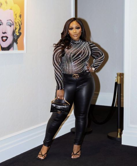 30th Birthday Outfit Ideas, Tamara Renaye, Leather Pants Outfit Night, 30th Birthday Outfit, Birthday Outfit Ideas, Birthday Dinner Outfit, Plus Size Baddie Outfits, Leather Pants Outfit, Smart Casual Wear